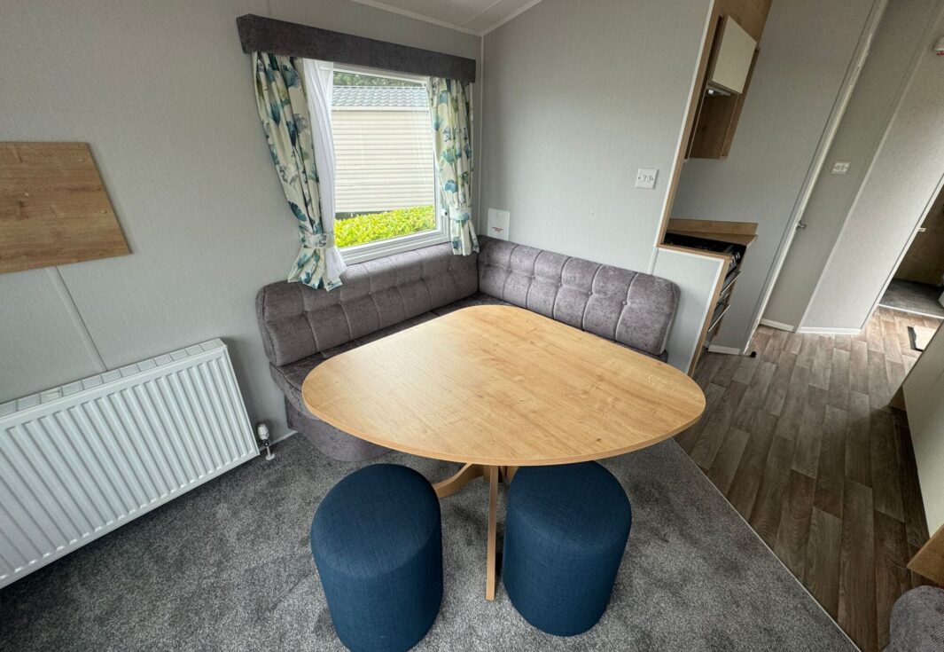 New Willerby Ashurst Static Caravan Dining Area